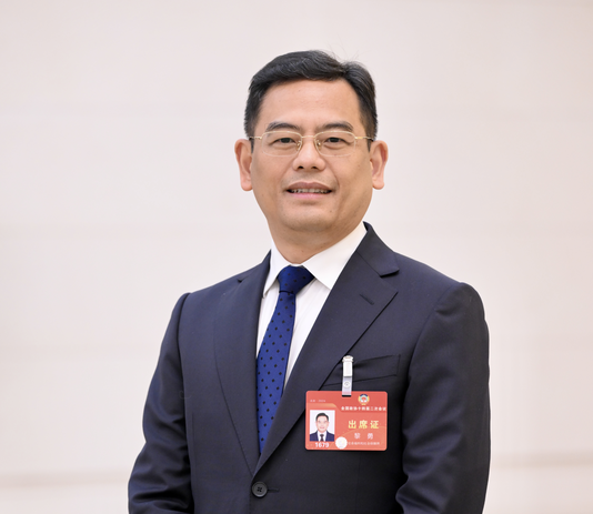 全国政协委员黎勇:全面推进社保卡"一卡通"